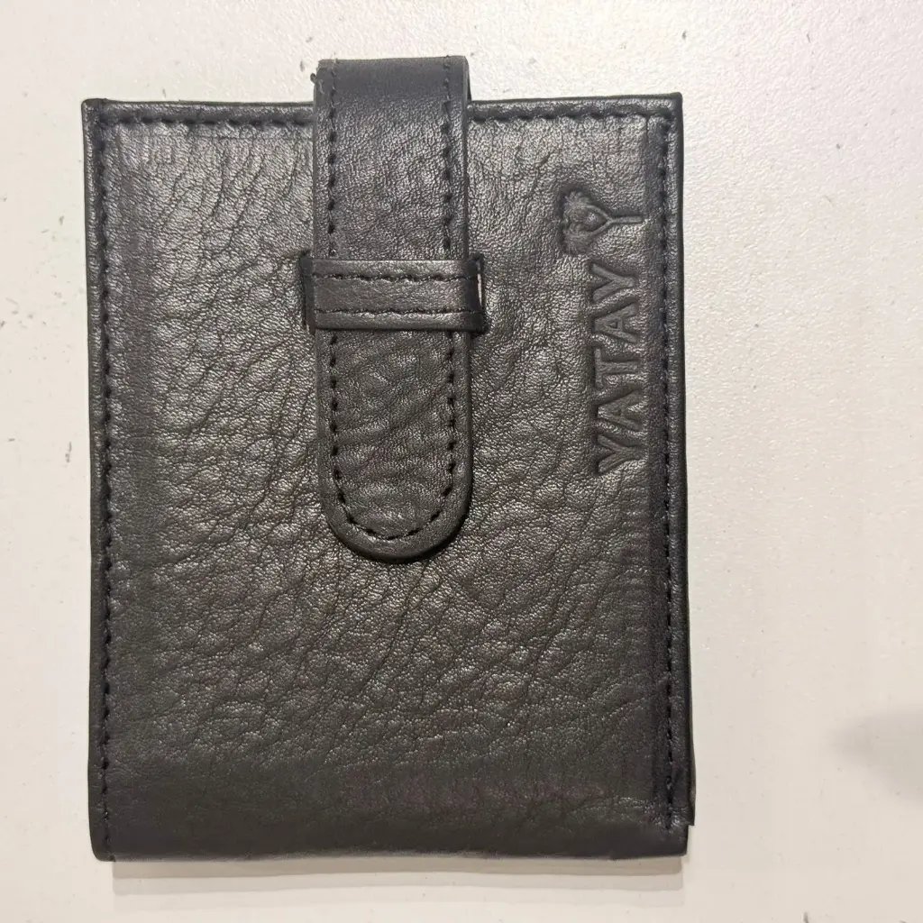 BILLETERA CON RABILLO CUERO NEGRO (8143)