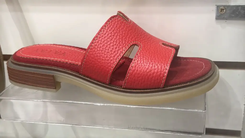 SANDALIA HERMES ROJAS - CUERO (7604) T36