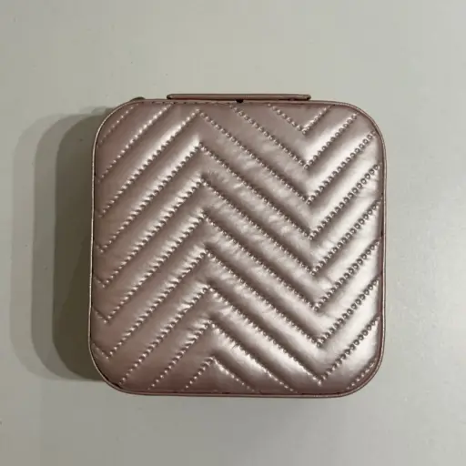 [DEC-010] ALHAJERO ROSA